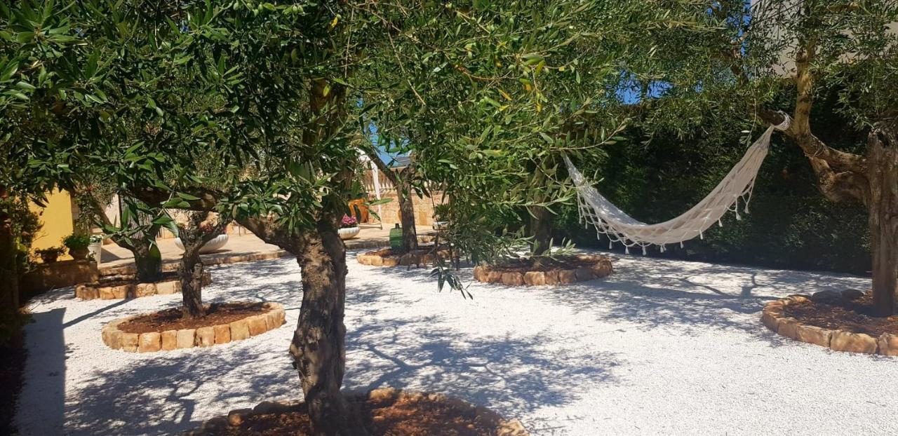 Villa I Cinque Trulli With Swimming Pool à Martina Franca Extérieur photo